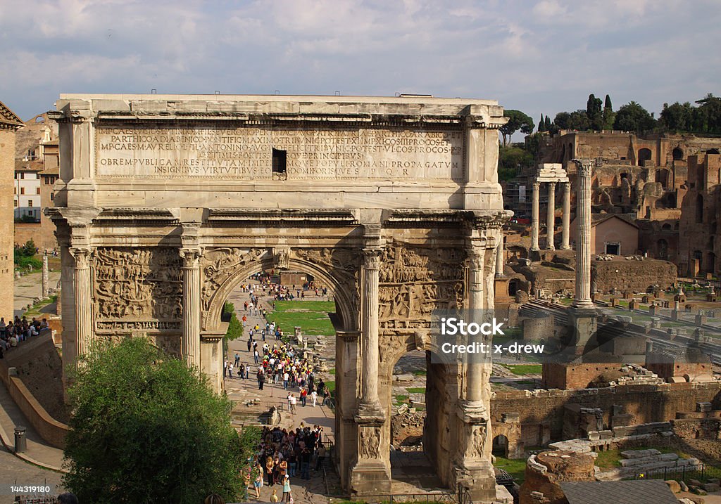 Foro romano e rovine - Foto stock royalty-free di Antica Roma
