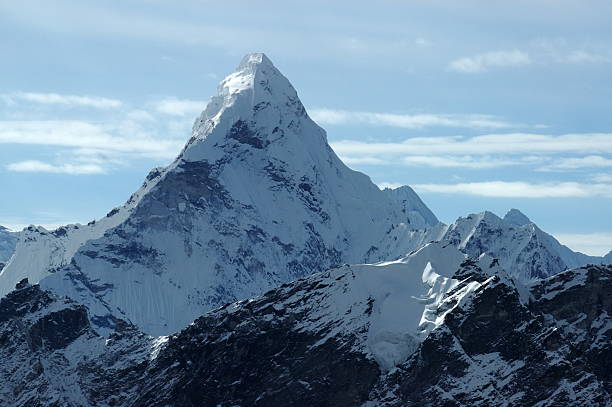 mt_amadablam - amadablam ストックフォトと画像