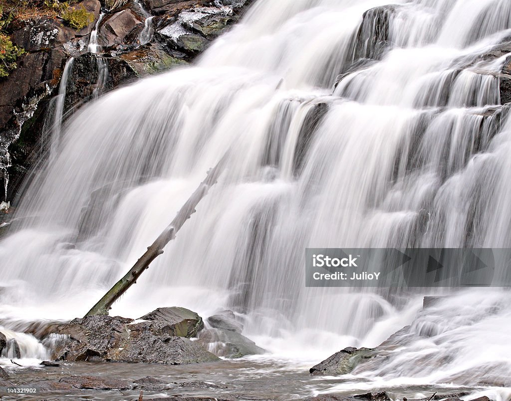 Chutes Bond Falls dans l'ouest de la Péninsule supérieure du Michigan. - Photo de Beauté libre de droits