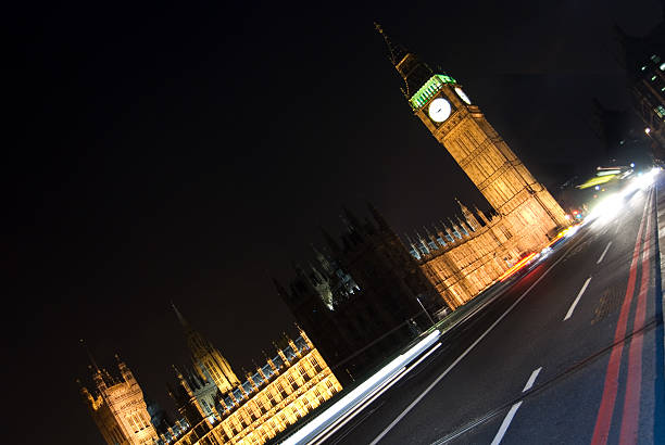 traffico a londra - imponent foto e immagini stock