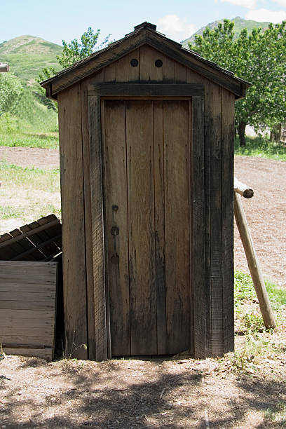 istock Pioneer Outhouse 144324137