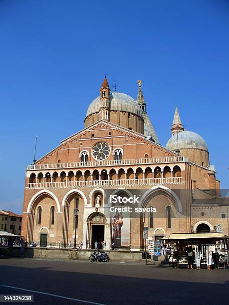 Basilica Di S Antonio Di Padova - Fotografie stock e altre immagini di Ambientazione esterna - Ambientazione esterna, Amore, Antico - Condizione