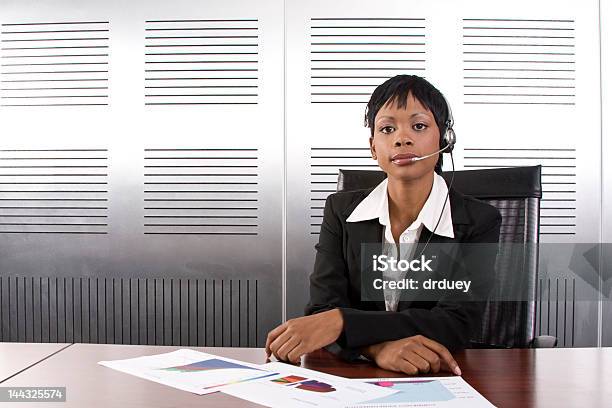 Photo libre de droit de Femme Daffaires Africaine banque d'images et plus d'images libres de droit de Centre d'appel - Centre d'appel, Espion, Adulte