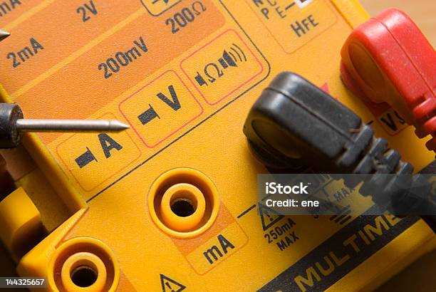 Multimetro - Fotografie stock e altre immagini di Amperometro - Amperometro, Attrezzatura, Attrezzatura elettronica