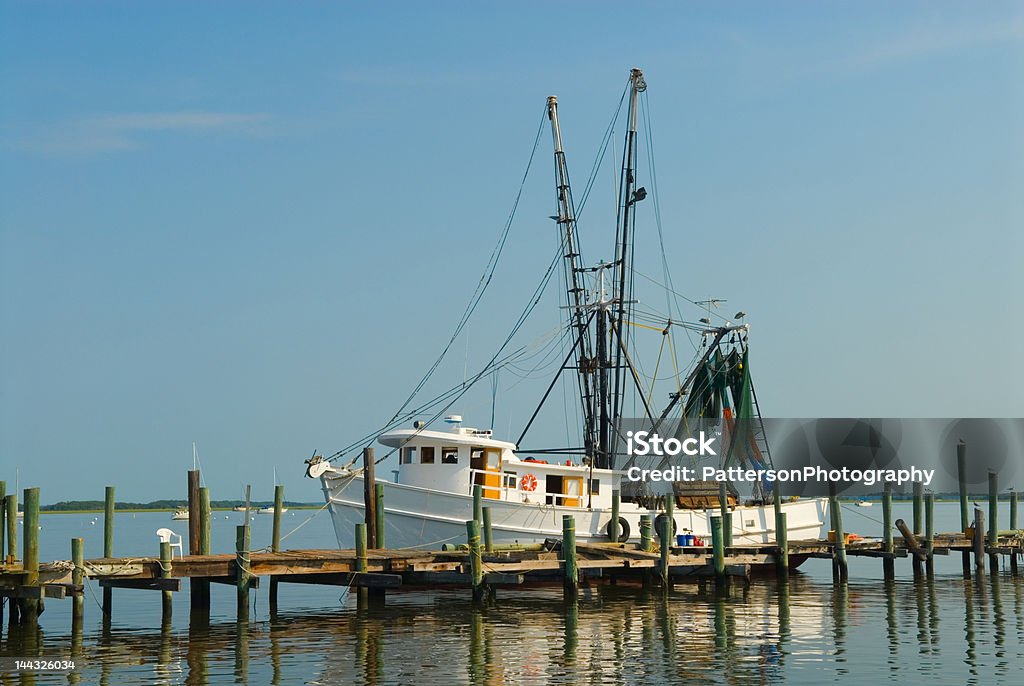 Barco de pesca de camarão manhã - Foto de stock de Barco de Pesca de Camarões royalty-free