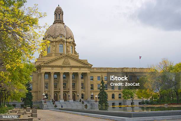 Alberta Da Legislatura Edifício Em Queda - Fotografias de stock e mais imagens de Alberta - Alberta, Edifício do Parlamento, Edifício Federal
