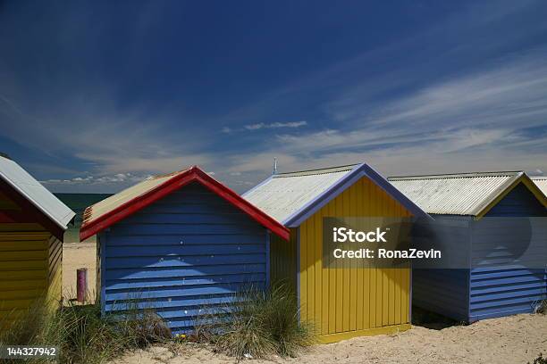 Foto de Azul E Amarelo Casas De Praia e mais fotos de stock de Amarelo - Amarelo, Areia, Arquitetura