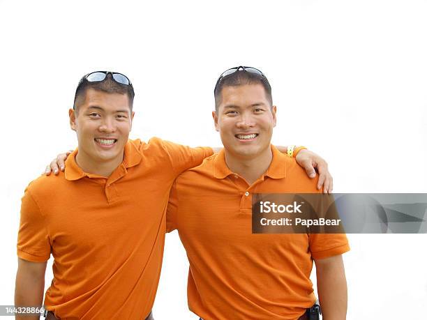 Photo libre de droit de Frères Jumeaux banque d'images et plus d'images libres de droit de Jumeaux - Jumeaux, Hommes, Polo - T-Shirt