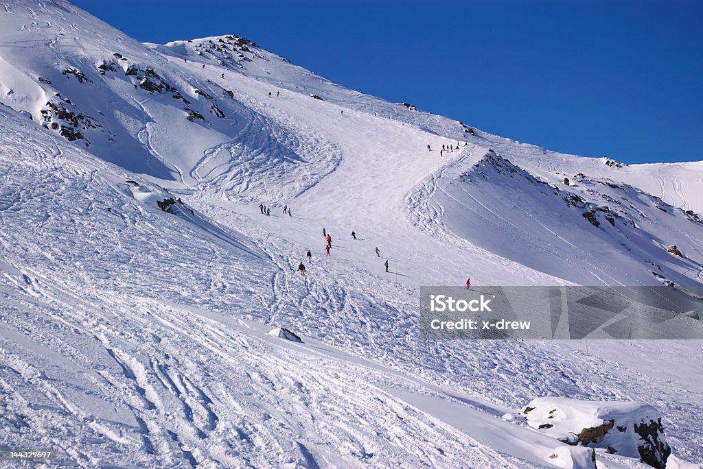 Горнолыжный спорт в горы - Стоковые фото Белый роялти-фри