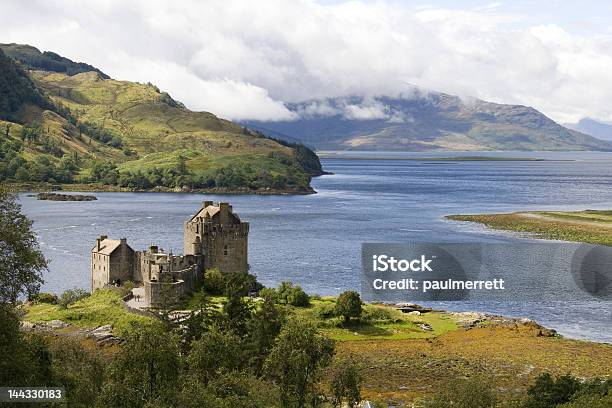 Foto de Castelo Eilean Donan e mais fotos de stock de Castelo Eilean Donan - Castelo Eilean Donan, Escócia, Mansão