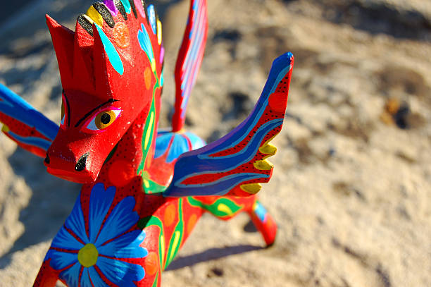 This is a traditional doll from México, from the state of Oaxaca, this doll have the name of Alecuije.