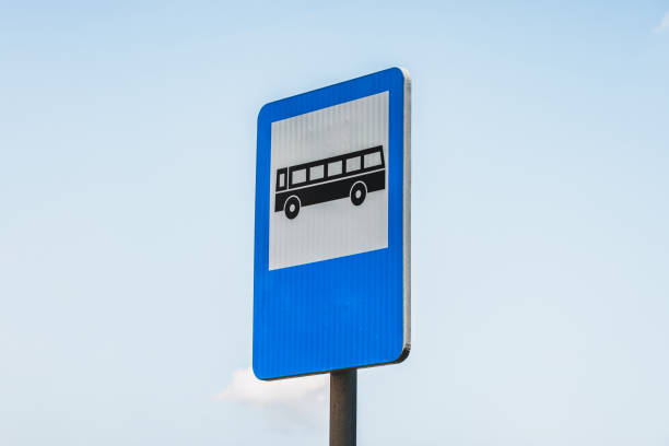 istock Clean bus stop sign against a clear sky 1443312927
