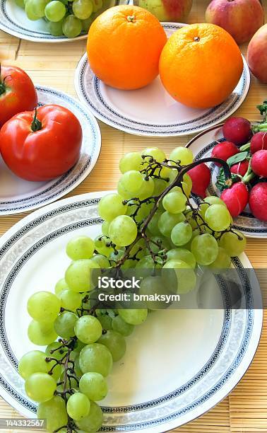 カラフルな野菜や果物 - みずみずしいのストックフォトや画像を多数ご用意 - みずみずしい, アブラナ科, オレンジ色