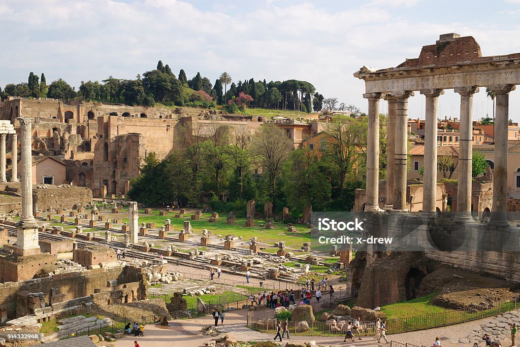 Antiguas ruinas foro romano - Foto de stock de Aire libre libre de derechos
