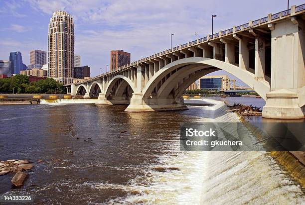 El Centro De La Ciudad De Minneapolis Minnesota De Día Foto de stock y más banco de imágenes de Agua