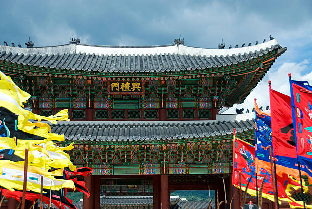 istock The Palace Entrance 144334318