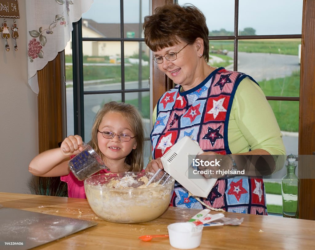Oma mit T - Lizenzfrei Alter Erwachsener Stock-Foto