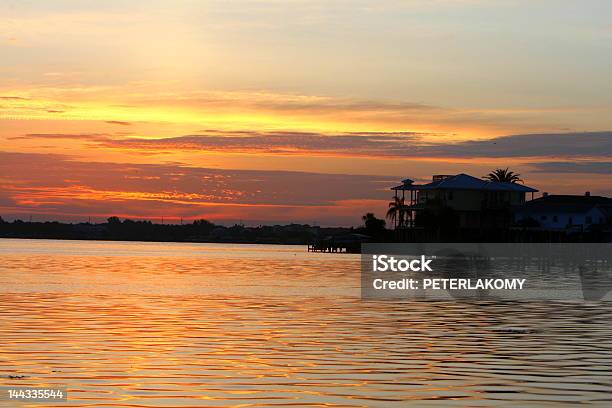 House Thw De Agua Foto de stock y más banco de imágenes de Casa - Casa, Florida - Estados Unidos, Noche