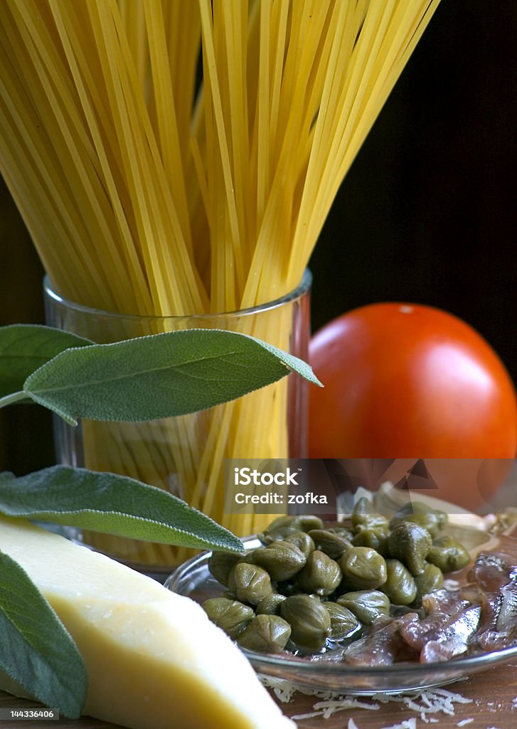 anchovis pasta Paso uno - Foto de stock de Aceituna libre de derechos