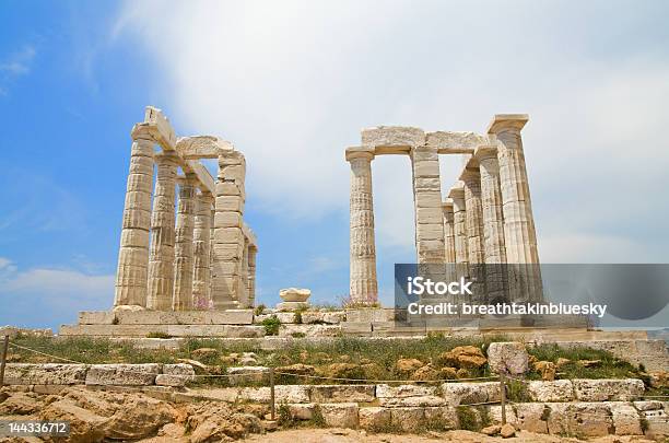 Templo De Poseidónfachada Foto de stock y más banco de imágenes de Acrópolis - Atenas - Acrópolis - Atenas, Aire libre, Alto - Descripción física