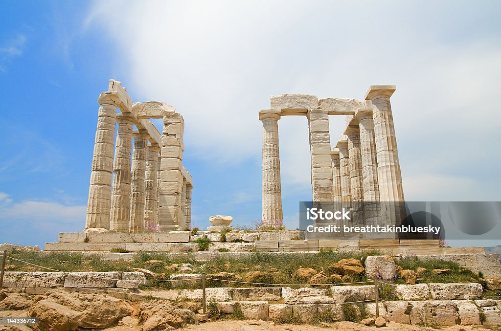 Tempio di Poseidone davanti - Foto stock royalty-free di Acropoli - Atene