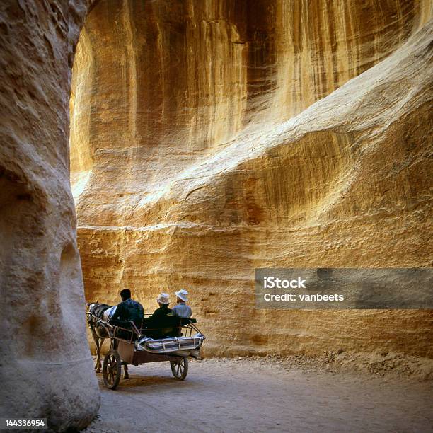 Petra ヨルダンの - エル・カズネのストックフォトや画像を多数ご用意 - エル・カズネ, シク渓谷, スクエア