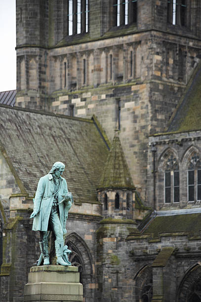 статуя александра wilson в пейсли, шотландии - alexander wilson стоковые фото и изображения