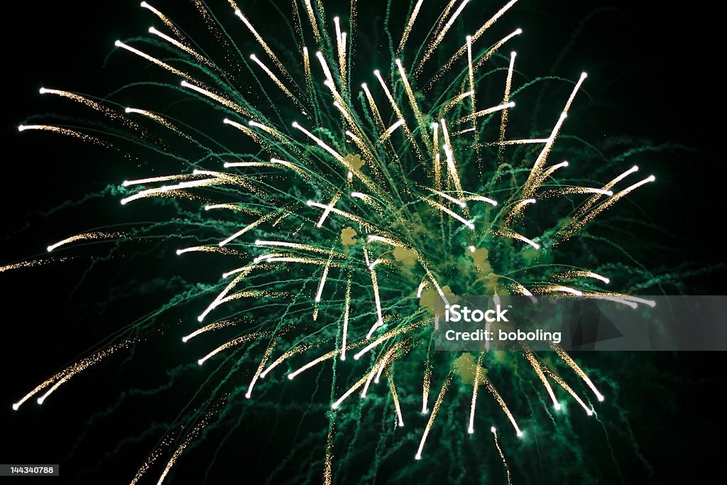 fuochi d’artificio - Foto stock royalty-free di Colore verde