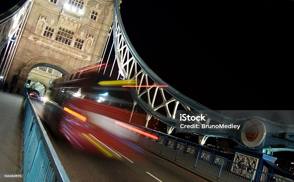 Traffico al tower bridge - Foto stock royalty-free di Accessibilità