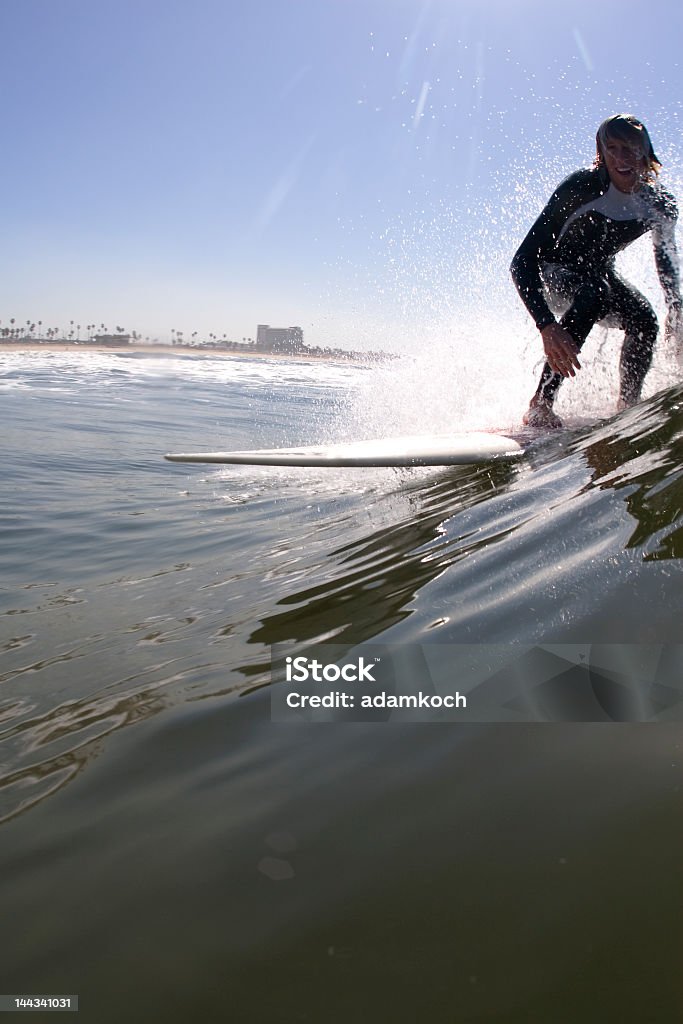 Longboard Surferka - Zbiór zdjęć royalty-free (Surfing)