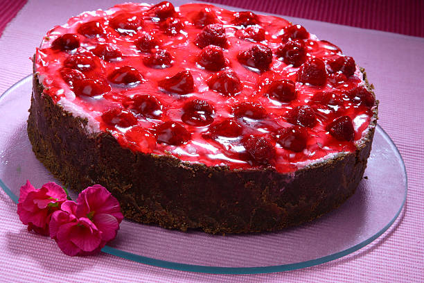 RASPBERRY CAKE WITH BISCUIT