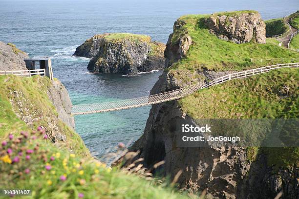 ロープのつり橋 - 島のストックフォトや画像を多数ご用意 - 島, ロープのつり橋, 北アイルランド