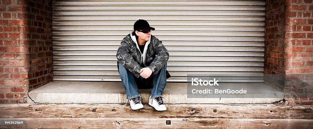 Skater urbano - Foto stock royalty-free di Abbigliamento casual