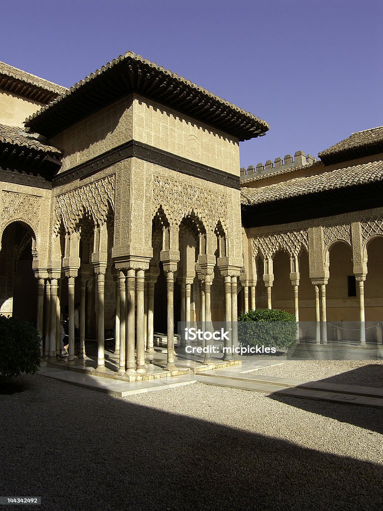 Cortile moresco - Foto stock royalty-free di Alhambra - Granada