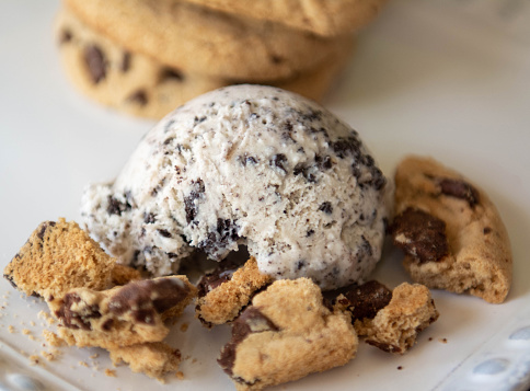 Chocolate chip cookies ice cream