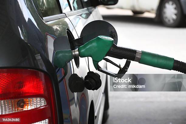Riempilo - Fotografie stock e altre immagini di Automobile - Automobile, Benzina, Combustibile fossile