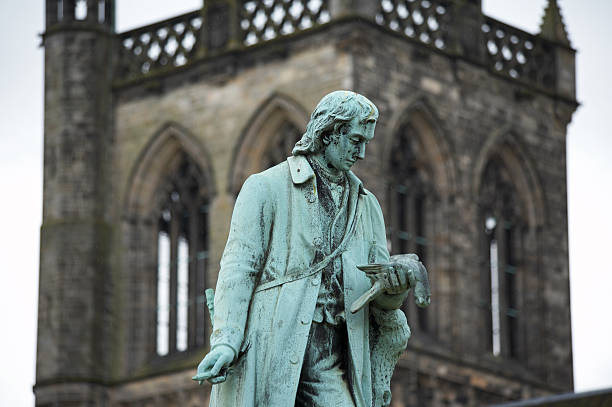 статуя александра wilson в пейсли, шотландии - alexander wilson стоковые фото и изображения