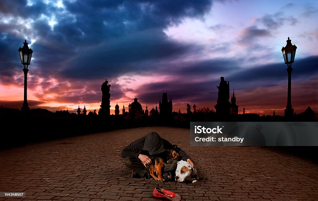 Бездомных в Праге - Стоковые фото Бездомность роялти-фри