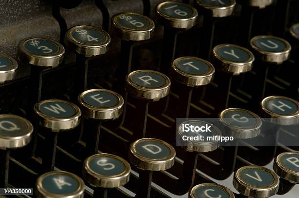 Vintageschreibmaschine Stockfoto und mehr Bilder von Alphabet - Alphabet, Alt, Altertümlich