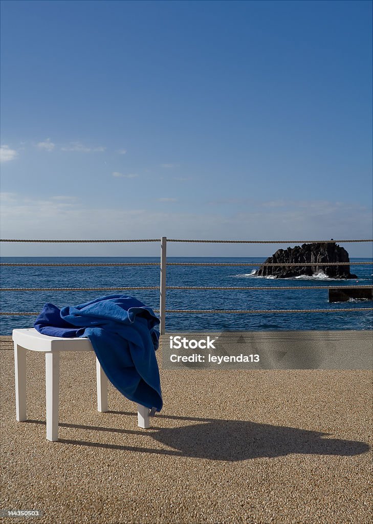 Sol, el mar y silla - Foto de stock de Agua libre de derechos
