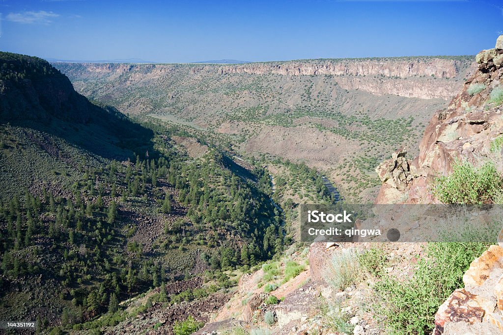 Cliff Gola di fiume Rio Grande, NM, Stati Uniti d'America - Foto stock royalty-free di Ambientazione esterna