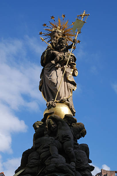 istock Maria Statue in Heidelberg 144352902