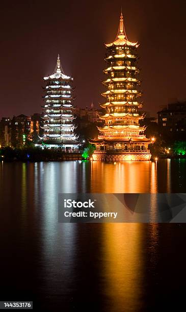 Foto de Gold E Silver Pagodes Com Reflexo De Guilin China e mais fotos de stock de Antigo