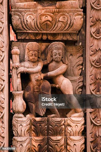 Nepalí Erótico Escultura Foto de stock y más banco de imágenes de Arquitectura - Arquitectura, Asia, Comportamiento sexual humano