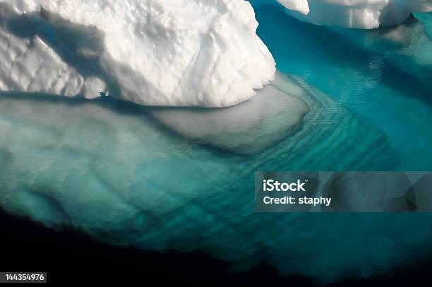 Ondulato Subacqueo Ghiaccio - Fotografie stock e altre immagini di Profondo - Profondo, Acqua, Avventura