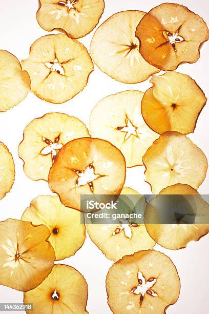 Apple Foto de stock y más banco de imágenes de Fino - Descripción física - Fino - Descripción física, Fruta, Rebanada