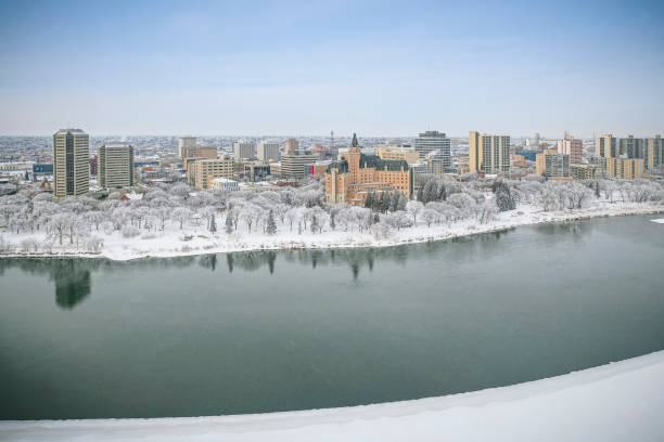 aerial of downtown saskatoon - bessborough imagens e fotografias de stock