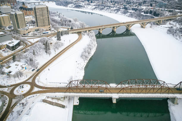 aerial of downtown saskatoon - bessborough imagens e fotografias de stock