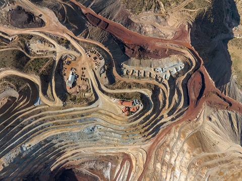 Vista aérea de la mina de hierro a cielo abierto photo