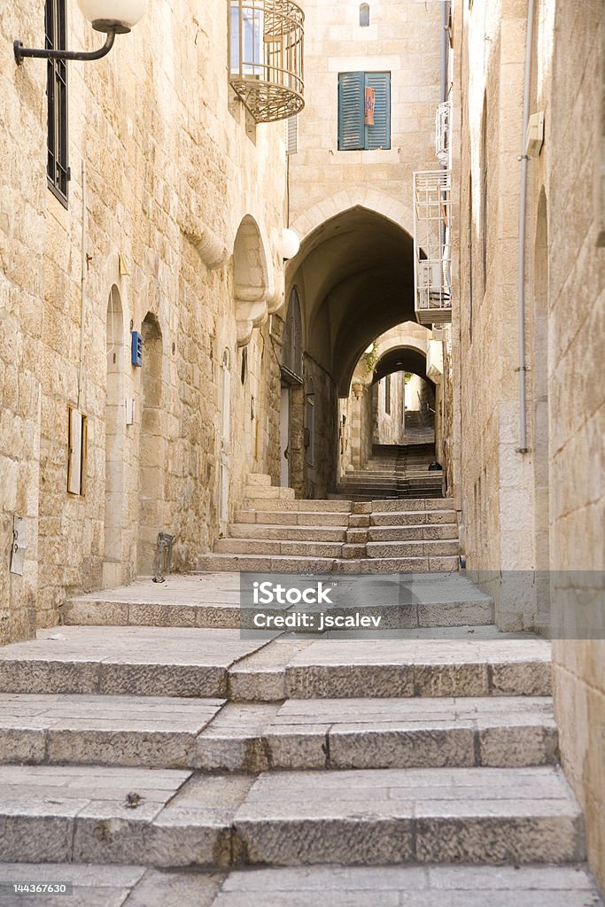 Wąska Ulica w żydowskiej Jerozolima - Zbiór zdjęć royalty-free (Antyczny)